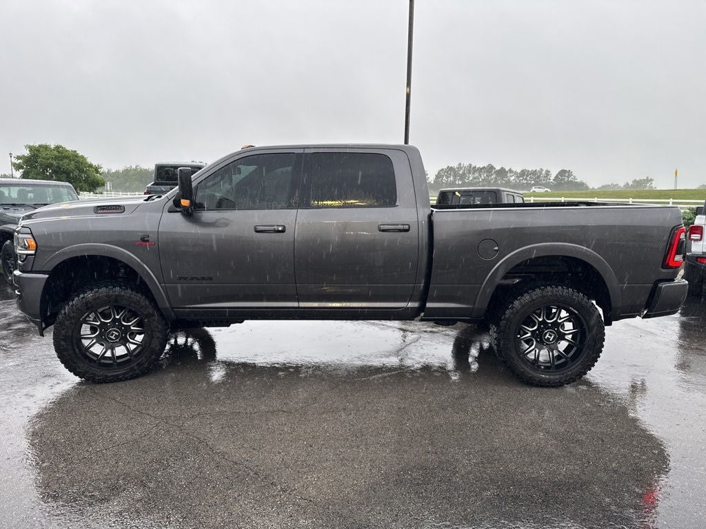 2022 RAM 2500 Laramie Crew Cab 4x4 6'4' Box