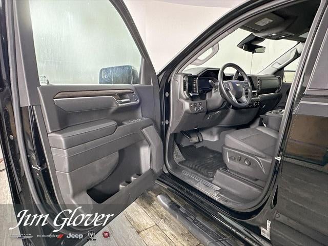 2024 Chevrolet Silverado 1500 4WD Crew Cab Short Bed LT with 2FL