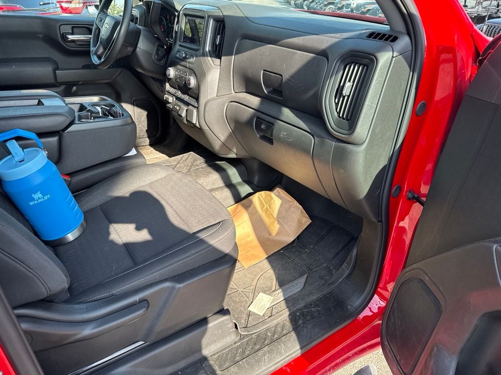 2026 Chevrolet Silverado 1500 4WD Crew Cab Short Bed Custom