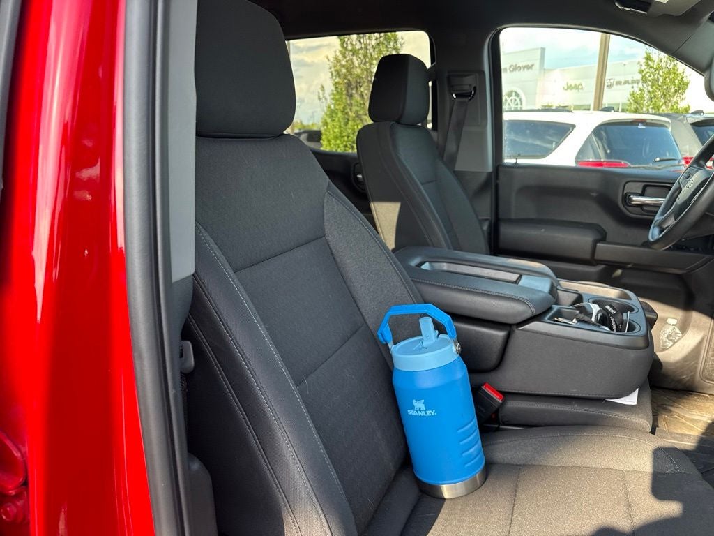 2026 Chevrolet Silverado 1500 4WD Crew Cab Short Bed Custom