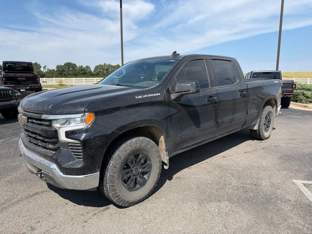 2023 Chevrolet Silverado 1500 4WD Crew Cab Standard Bed LT