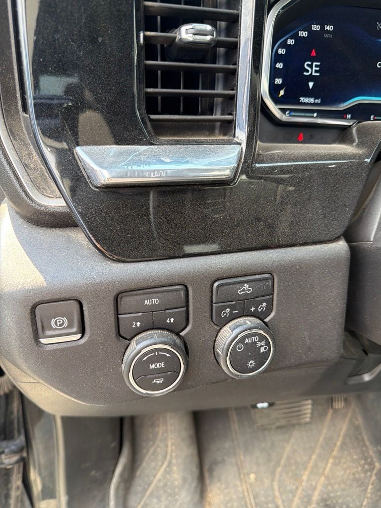 2023 Chevrolet Silverado 1500 4WD Crew Cab Standard Bed LT