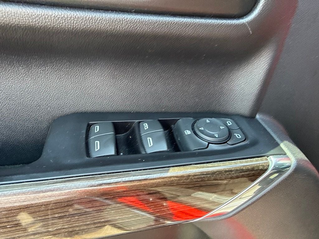 2020 Chevrolet Silverado 1500 4WD Crew Cab Short Bed LT