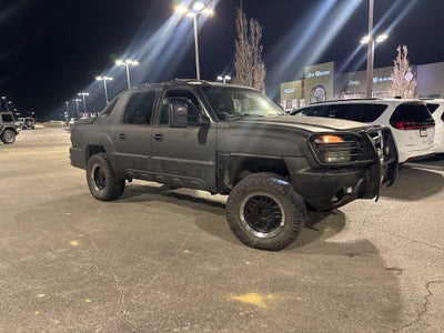2002 Chevrolet Avalanche 2500 Base 130 WB