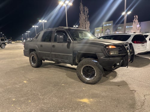 2002 Chevrolet Avalanche 2500 Base 130 WB