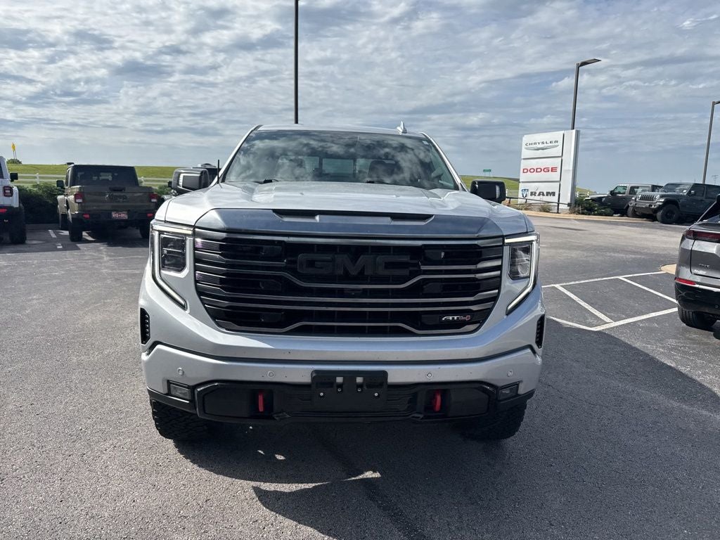 2022 GMC Sierra 1500 4WD Crew Cab Short Box AT4
