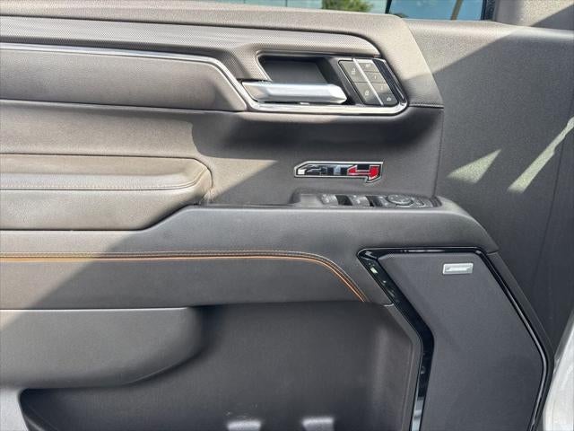 2022 GMC Sierra 1500 4WD Crew Cab Short Box AT4