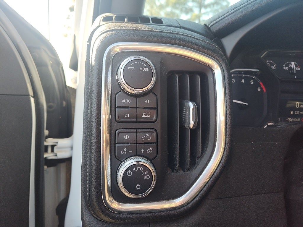 2020 GMC Sierra 1500 4WD Crew Cab Short Box Elevation