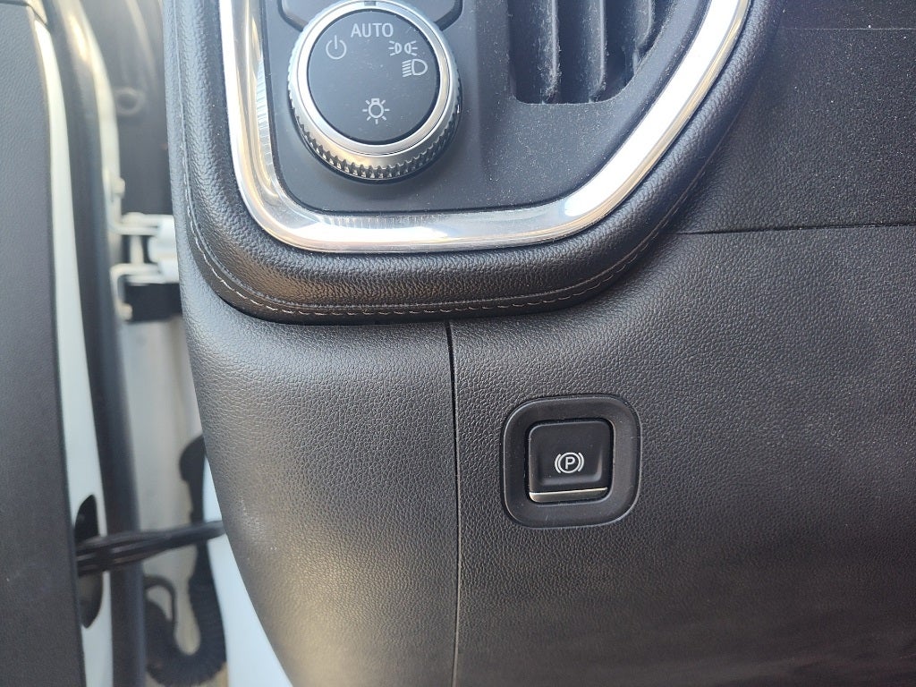 2020 GMC Sierra 1500 4WD Crew Cab Short Box Elevation