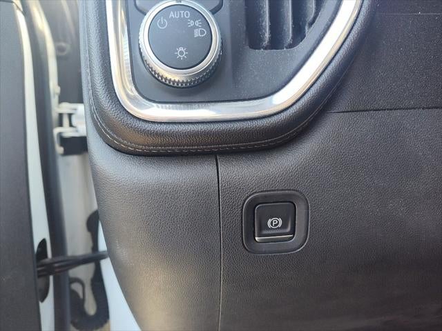 2020 GMC Sierra 1500 4WD Crew Cab Short Box Elevation