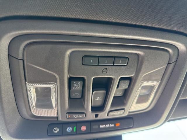 2022 GMC Sierra 1500 4WD Crew Cab Short Box Denali