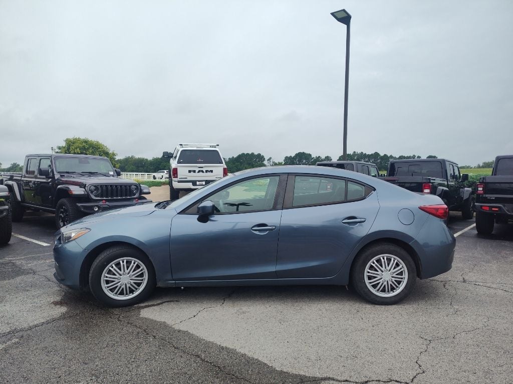 2016 Mazda Mazda3 i Sport