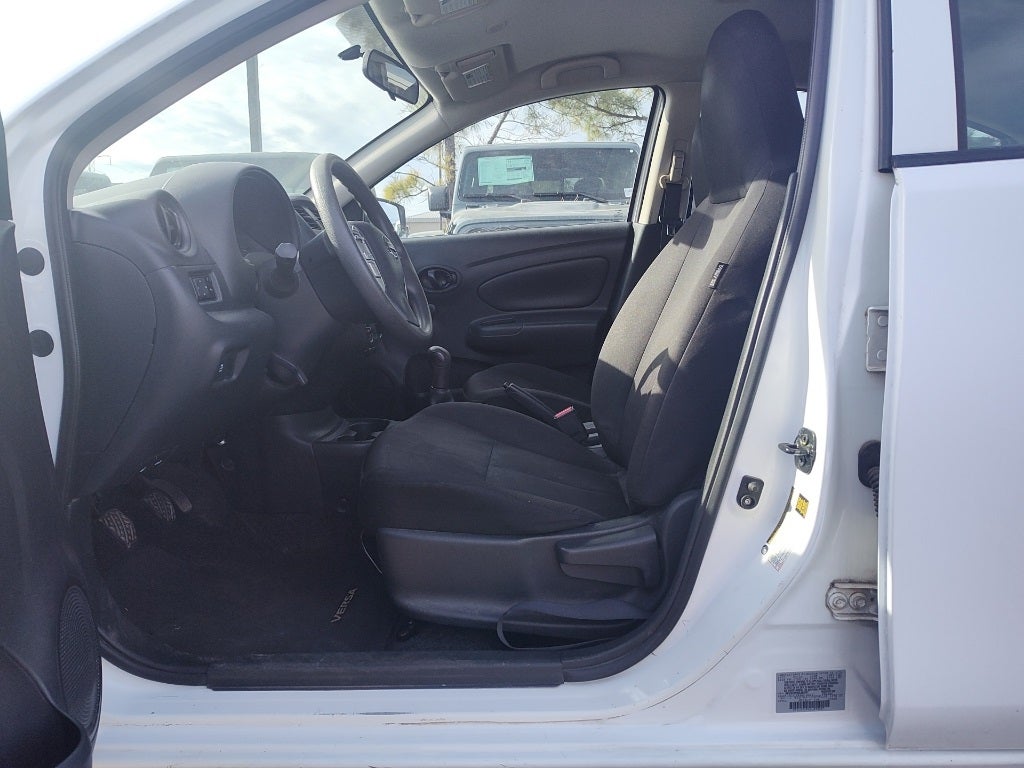 2016 Nissan Versa 1.6 S