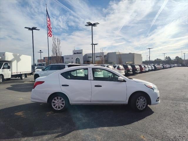 2016 Nissan Versa 1.6 S