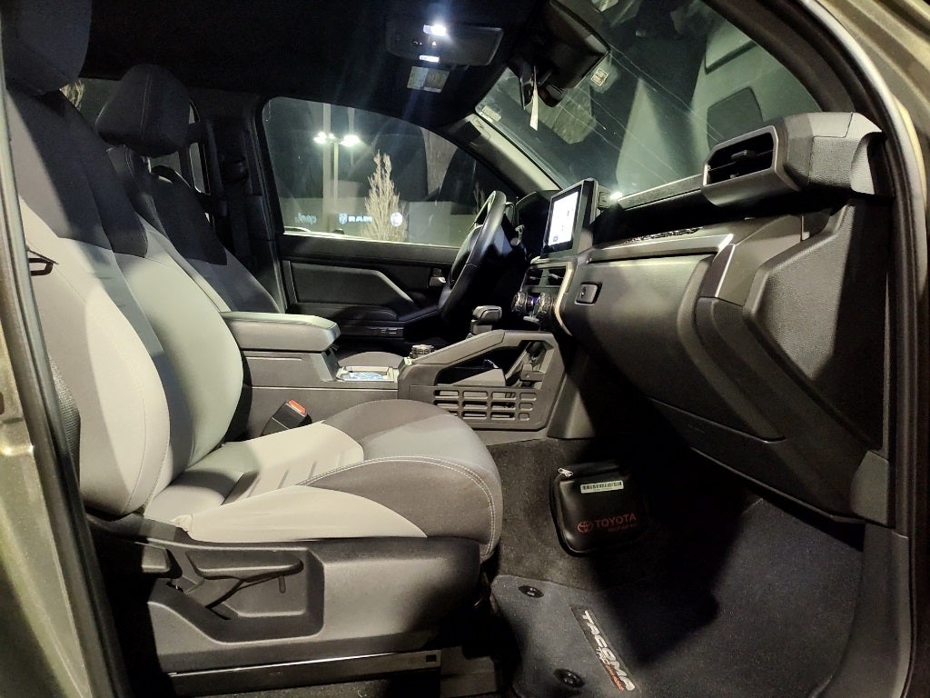 2024 Toyota Tacoma Hybrid TRD Sport 4WD