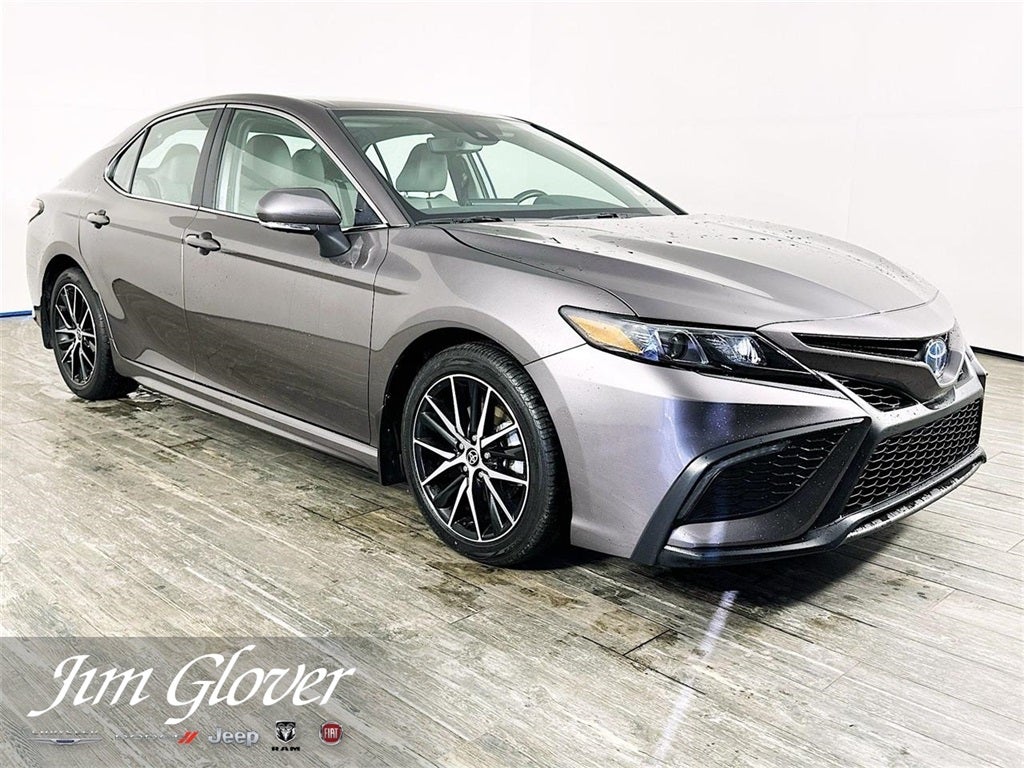 2024 Toyota Camry Hybrid SE