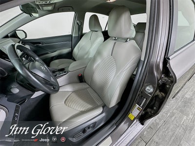 2024 Toyota Camry Hybrid SE