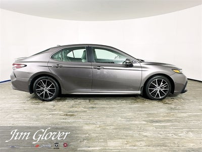 2024 Toyota Camry Hybrid SE