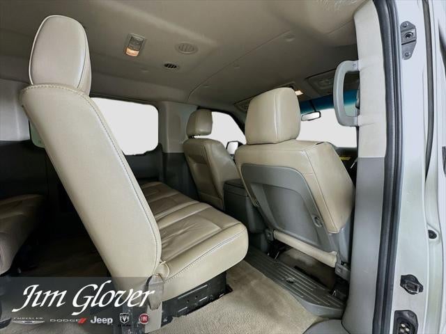 2016 Nissan NV Passenger SL V8