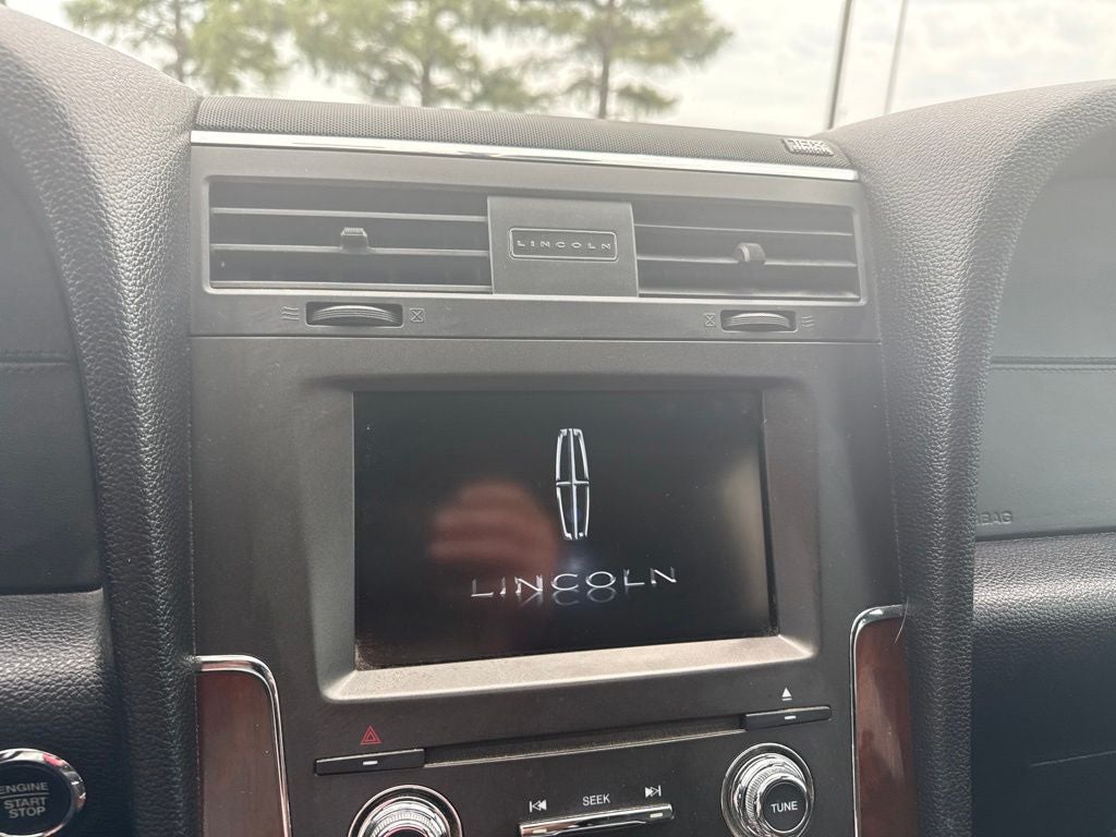 2015 Lincoln Navigator Base