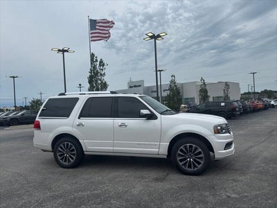 2015 Lincoln Navigator Base