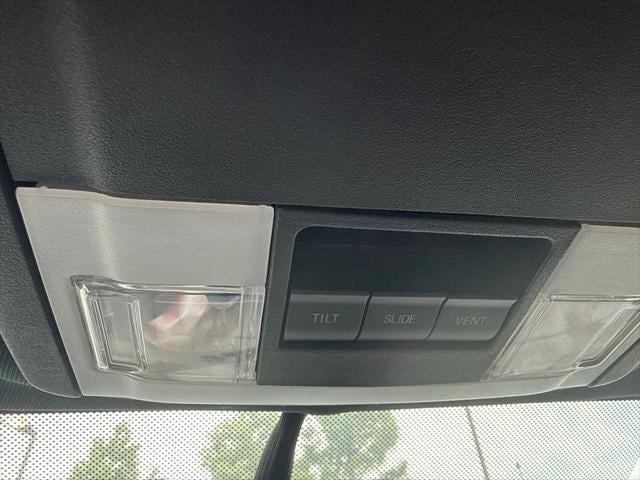 2015 Lincoln Navigator Base