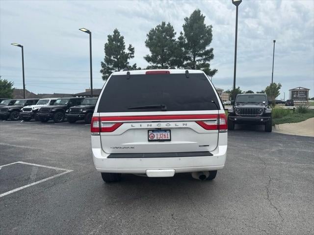 2015 Lincoln Navigator Base