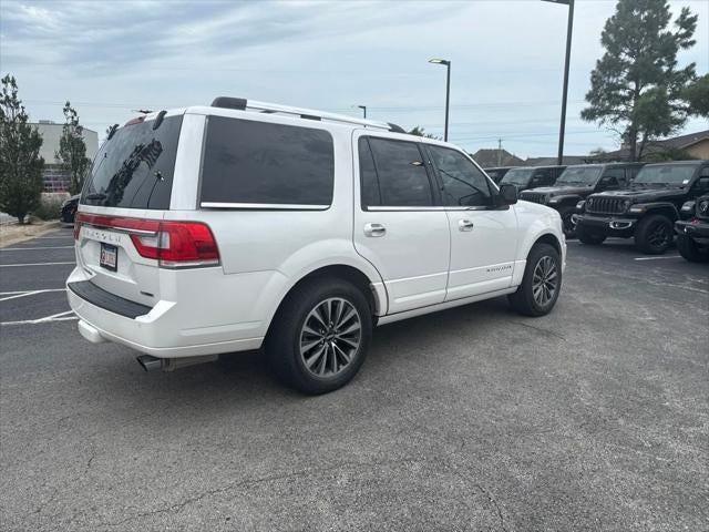 2015 Lincoln Navigator Base