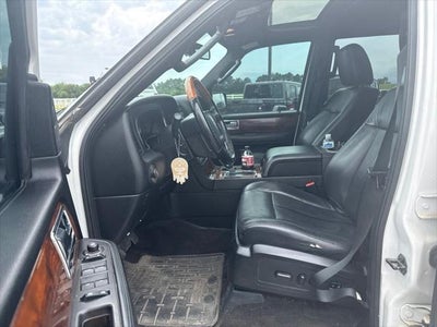 2015 Lincoln Navigator Base