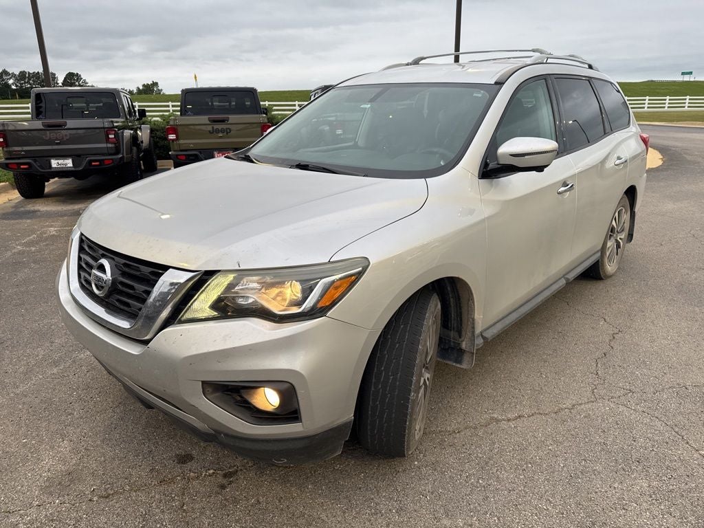 2017 Nissan Pathfinder SL