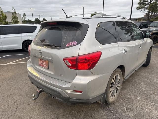 2017 Nissan Pathfinder SL