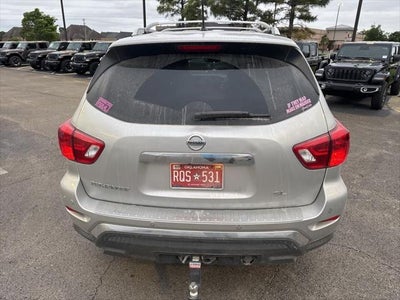 2017 Nissan Pathfinder SL