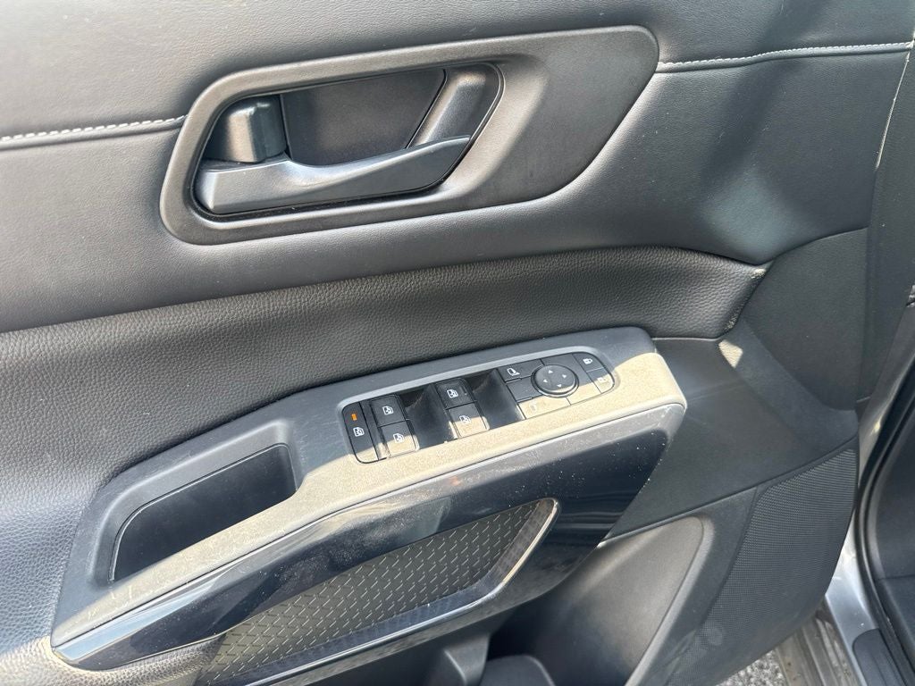 2024 Nissan Pathfinder SV FWD