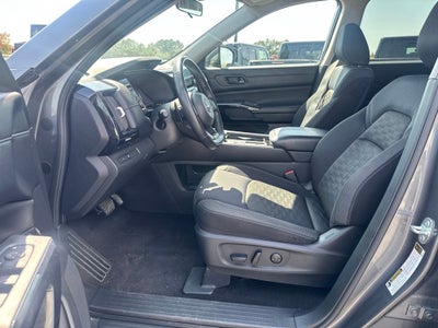 2024 Nissan Pathfinder SV FWD