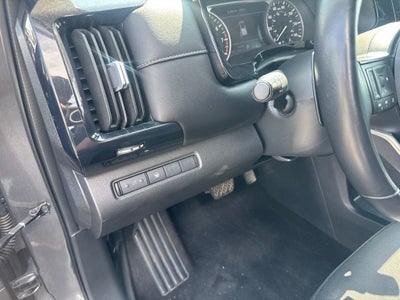 2024 Nissan Pathfinder SV FWD