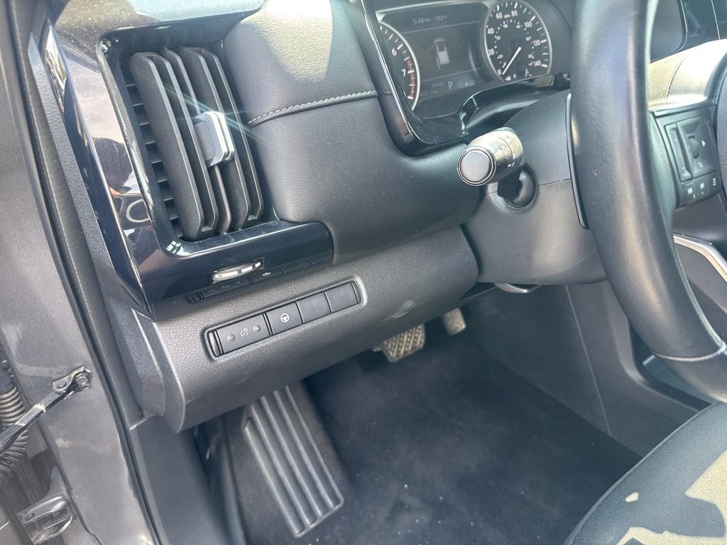 2024 Nissan Pathfinder SV FWD