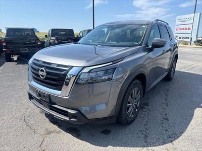 2024 Nissan Pathfinder SV FWD