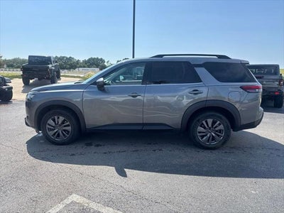 2024 Nissan Pathfinder SV FWD