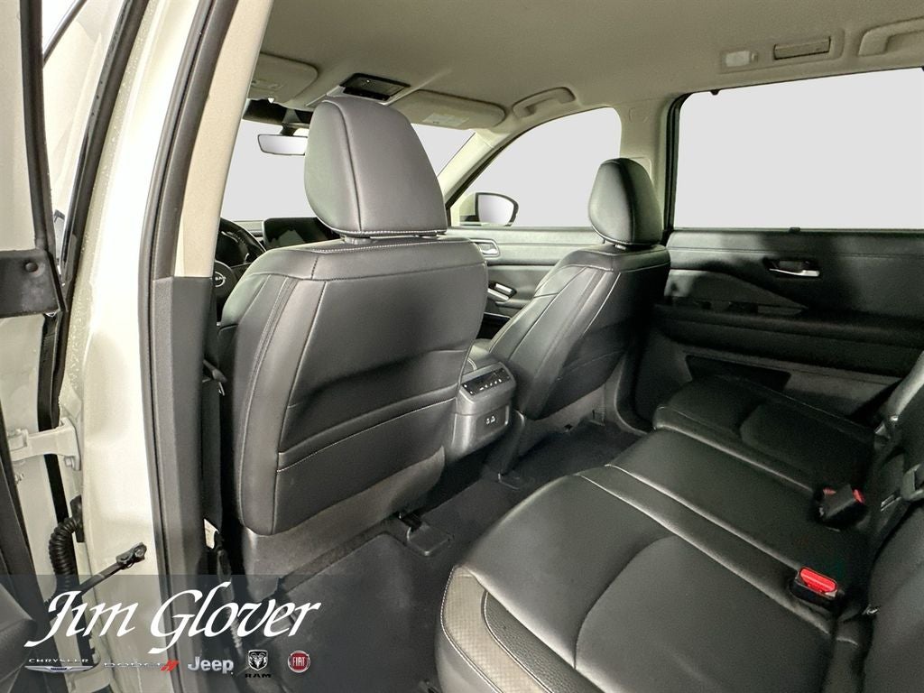 2024 Nissan Pathfinder SL 4WD