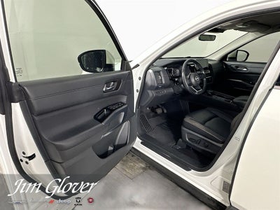 2024 Nissan Pathfinder SL 4WD