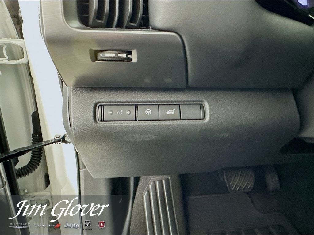 2024 Nissan Pathfinder SL 4WD