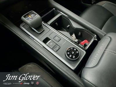 2024 Nissan Pathfinder SL 4WD