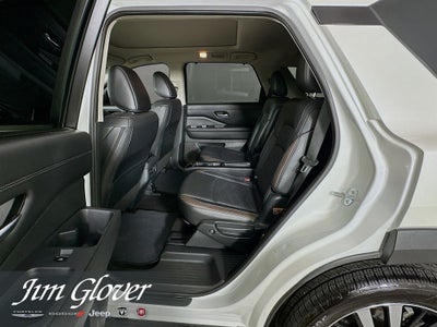 2024 Nissan Pathfinder Platinum FWD