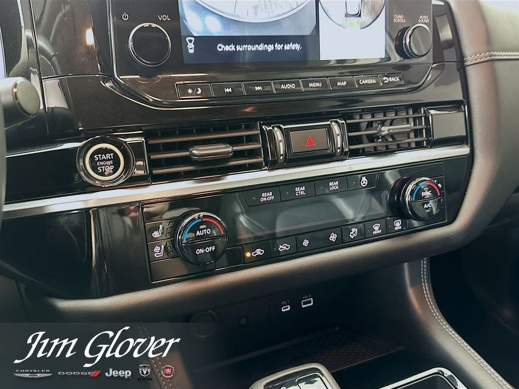 2024 Nissan Pathfinder Platinum FWD