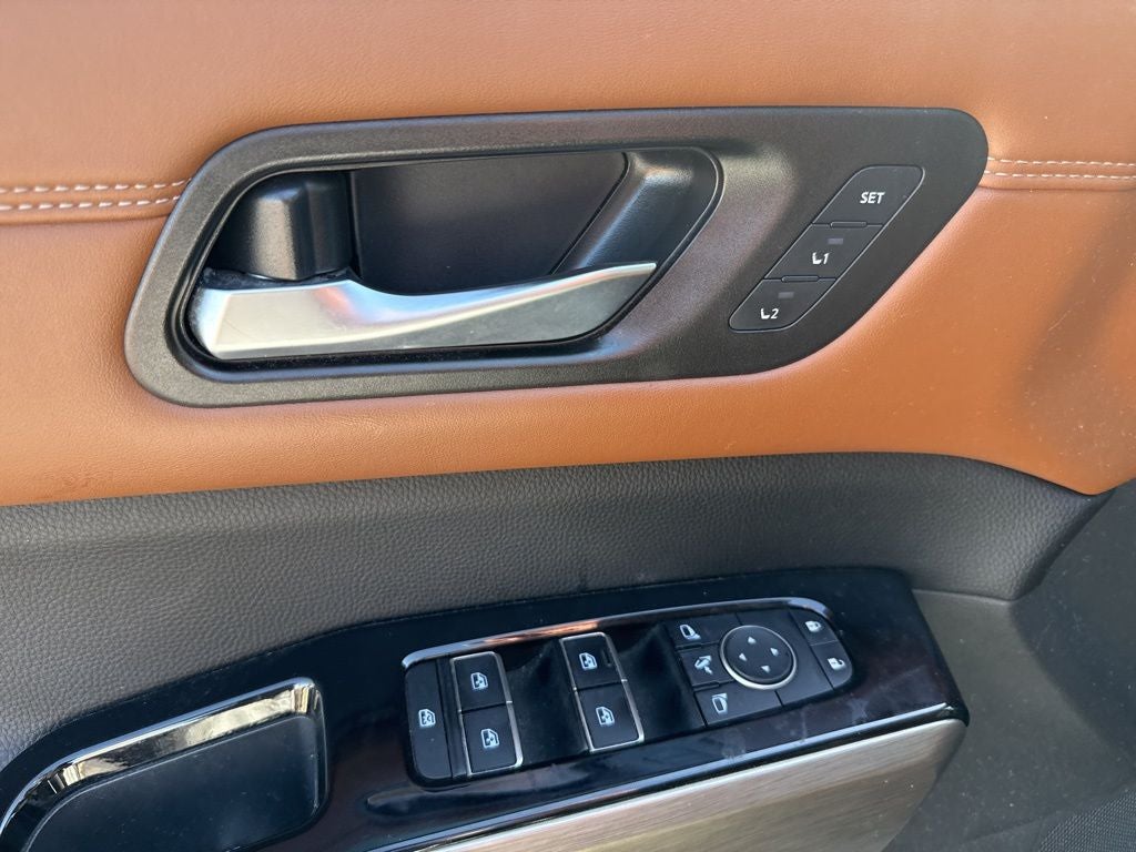 2023 Nissan Pathfinder Platinum FWD