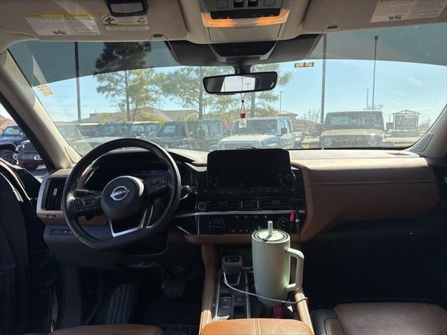 2023 Nissan Pathfinder Platinum FWD