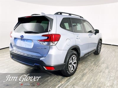 2022 Subaru Forester Premium