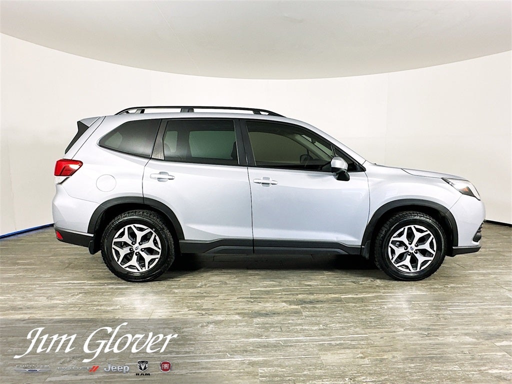 2022 Subaru Forester Premium