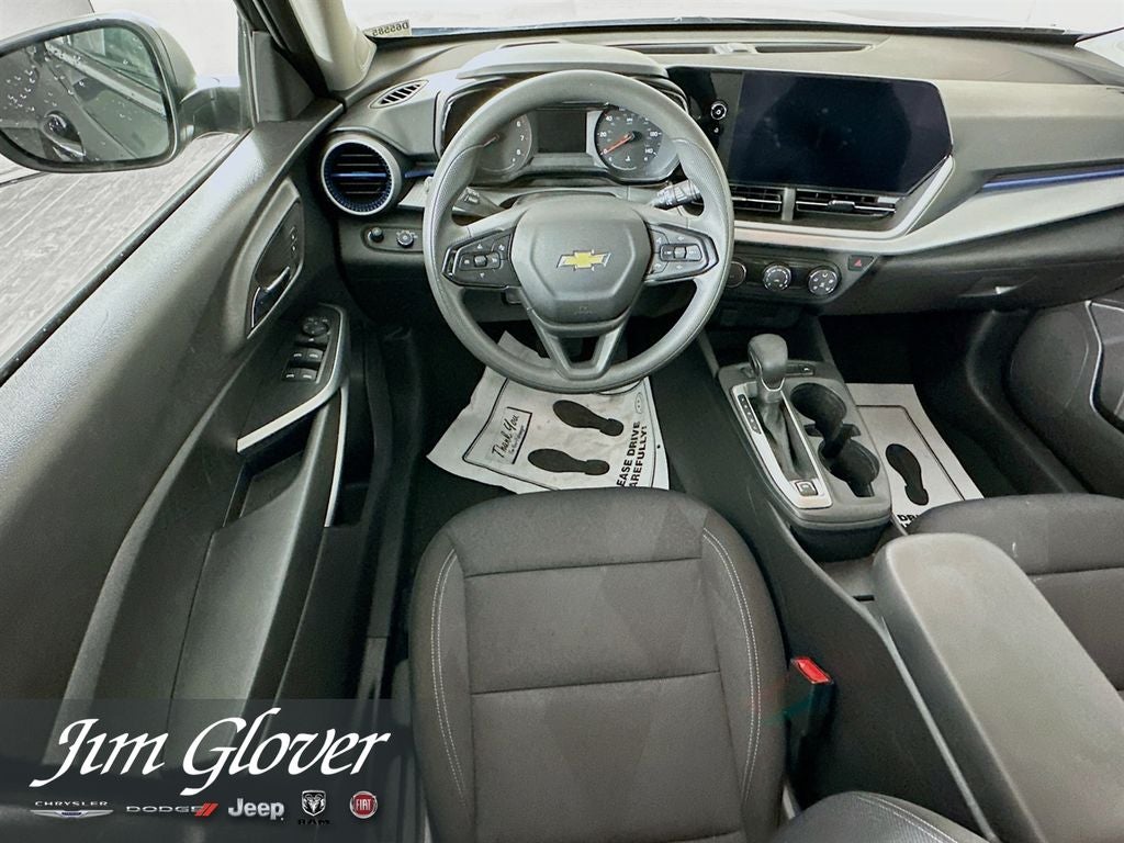 2025 Chevrolet Trax FWD LS