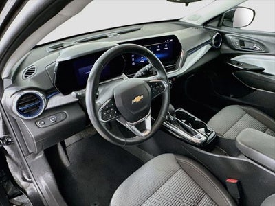 2025 Chevrolet Trax FWD LT